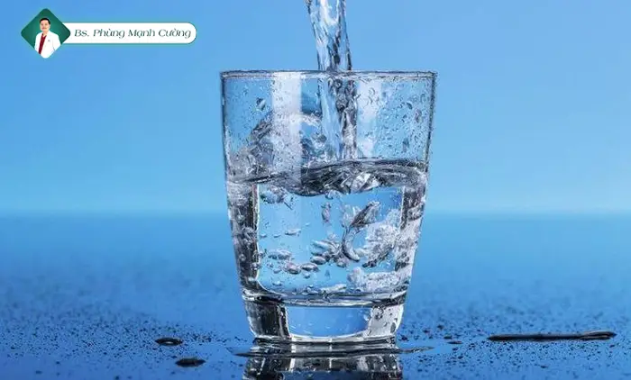 Nâng mũi ăn mì tôm được không? Những điều cần biết sau phẫu thuật