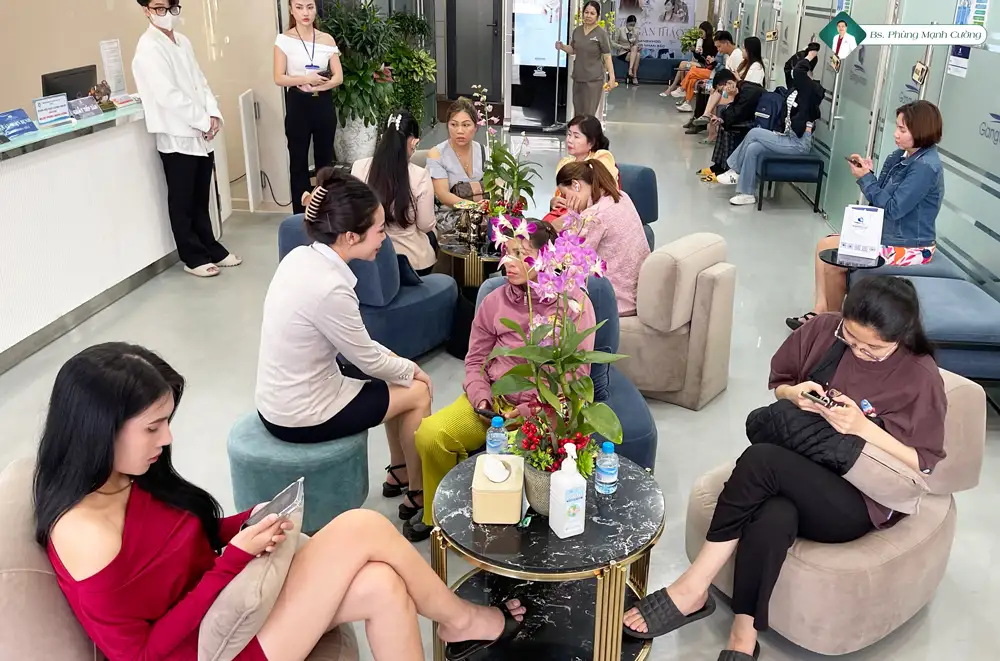 Hình ảnh khách hàng tại Bác sĩ Phùng Mạnh Cường