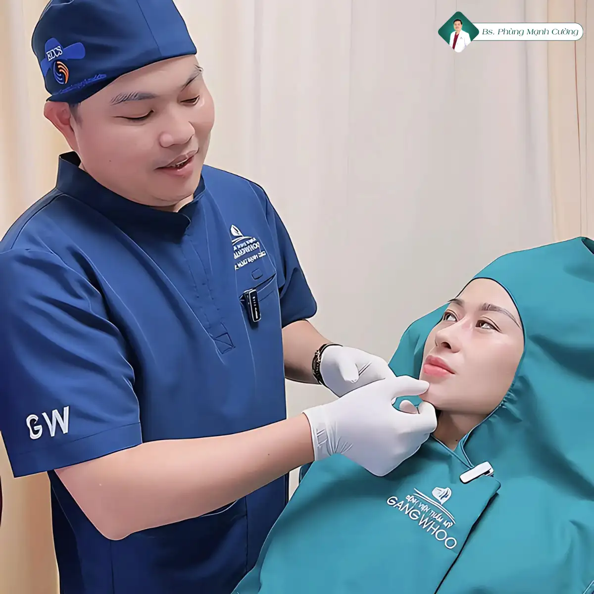 Tư Vấn Nên Độn Cằm Bằng Chất Liệu Gì An Toàn, Chất Lượng? 14 Bác sĩ chăm sóc tận tâm sau hậu phẫu