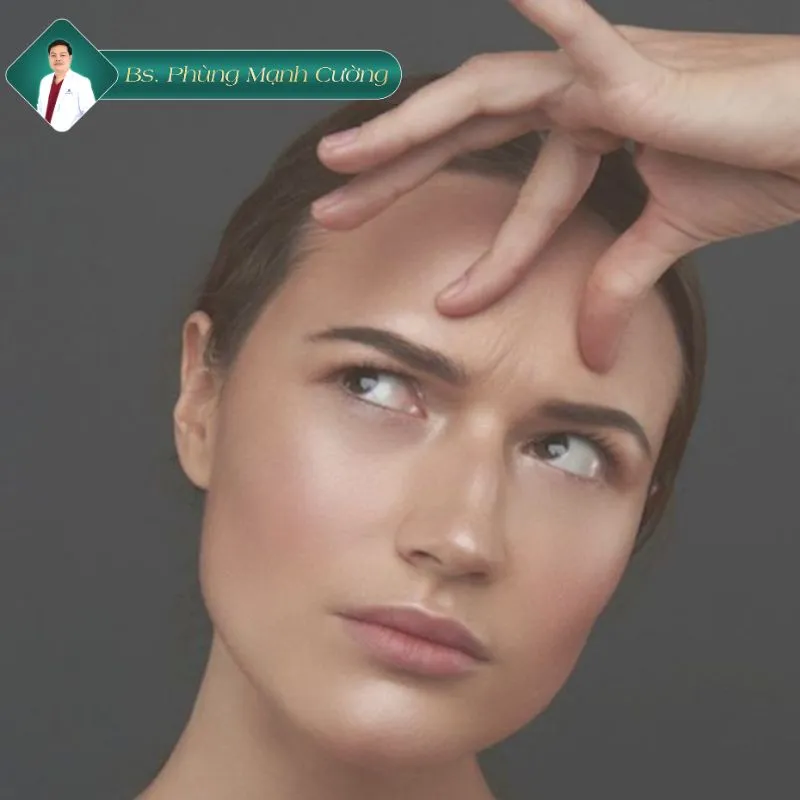 Cắt mí không đều có tự hết không